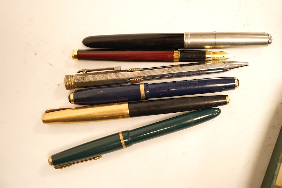 A collection of mostly fountain pens to include Parker and Sheaffer
